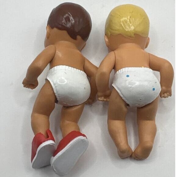 Barbie Doll Krissy Skipper Babysitter Baby Dolls Set Of 2 Diapers & Red Shoes - Picture 2 of 4